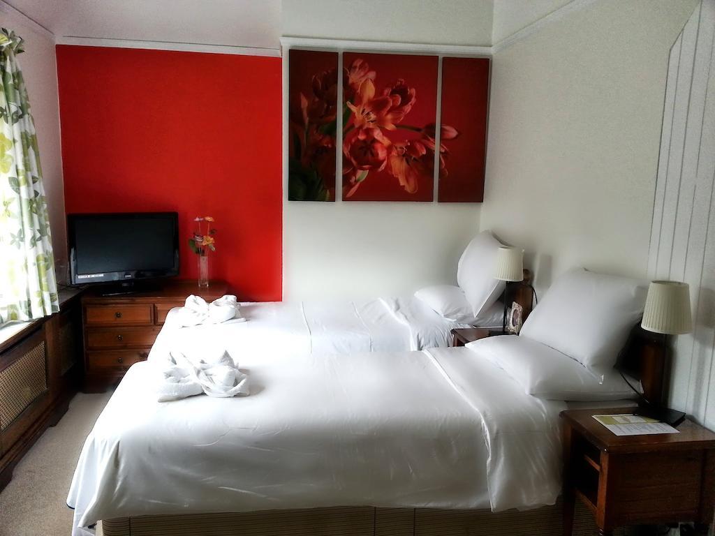 Rosemead Guest House Claygate Habitación foto