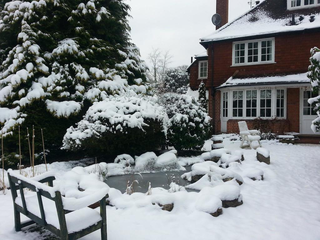 Rosemead Guest House Claygate Exterior foto